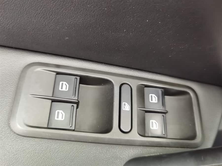 Skoda Yeti (Imported) 2014 car image #10