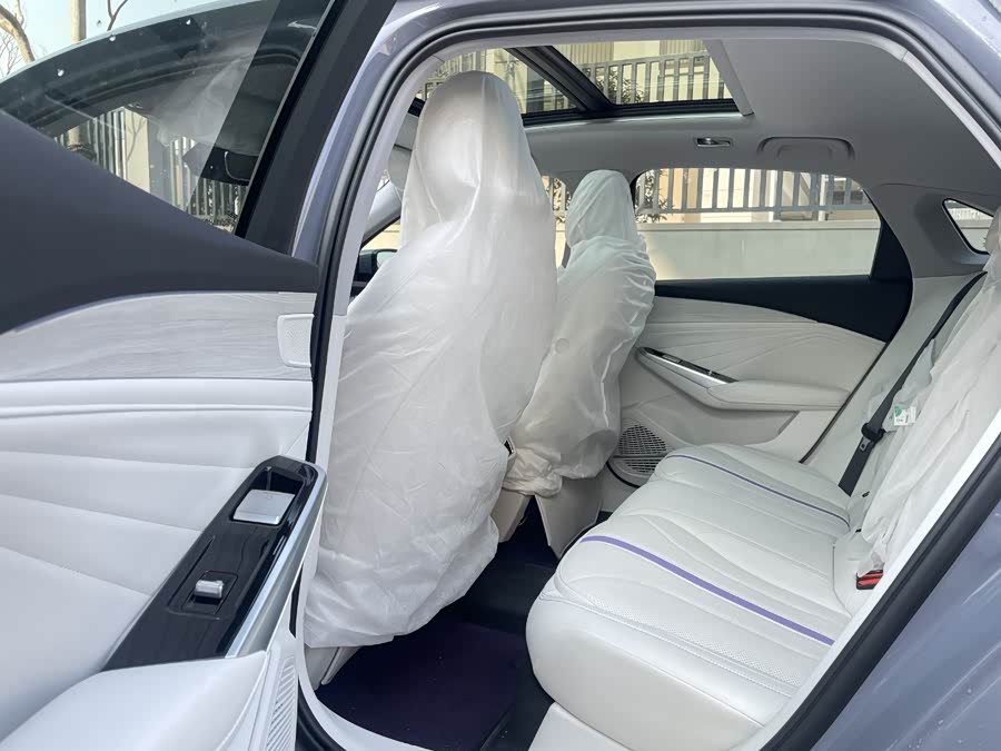 GEELY 2023 car image #10