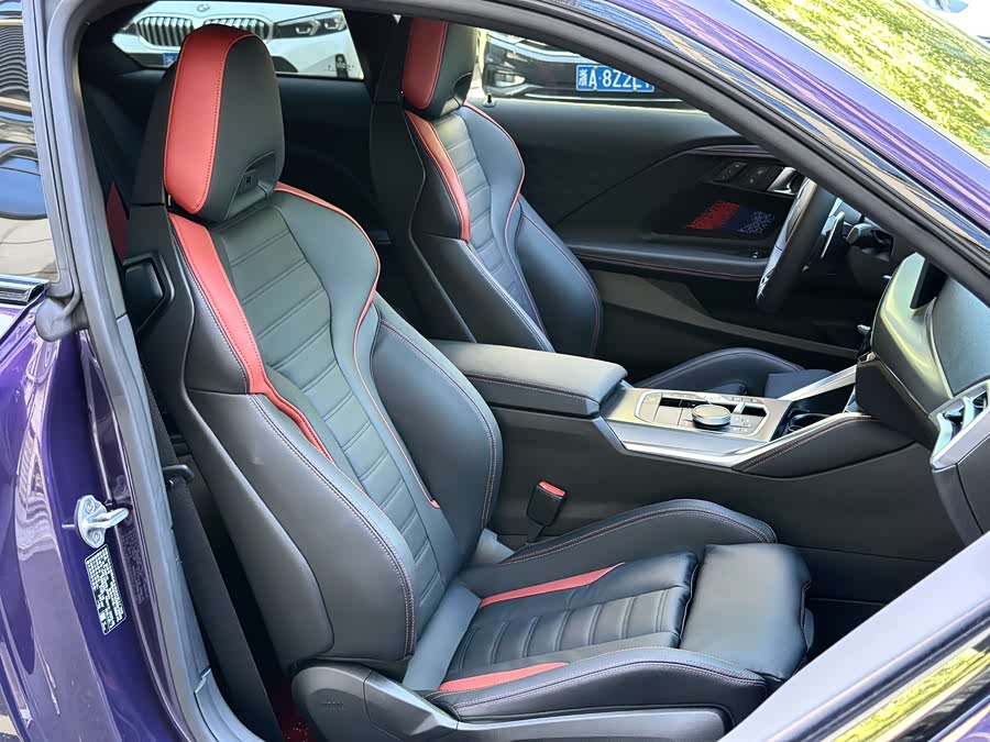 BMW M240i 2025 immagine di auto #10