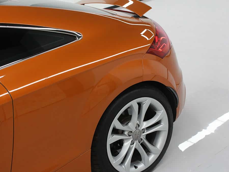 Audi TTS 2015 car image #10