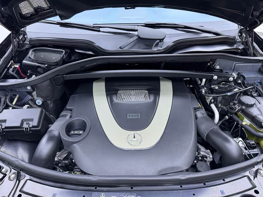 Mercedes-Benz GL Class 2011 car image #10