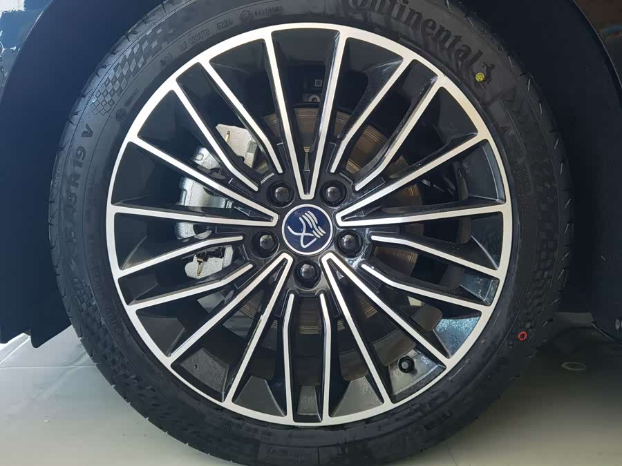 BYD Han 2025 صورة سيارة #10
