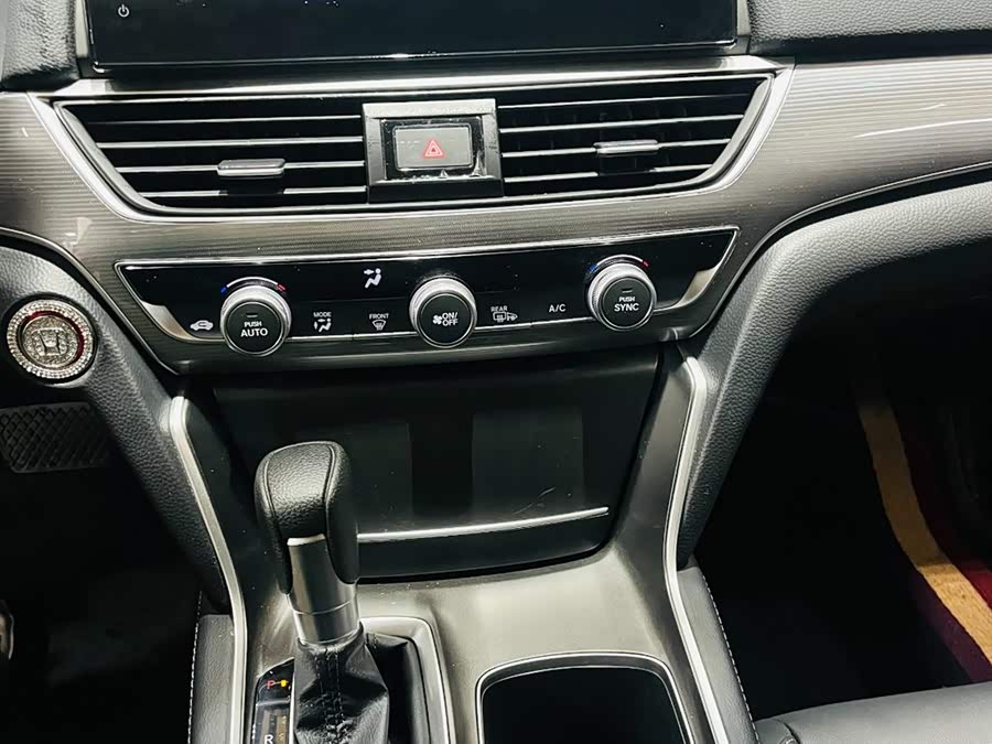 BYD F3R 2023 car image #10