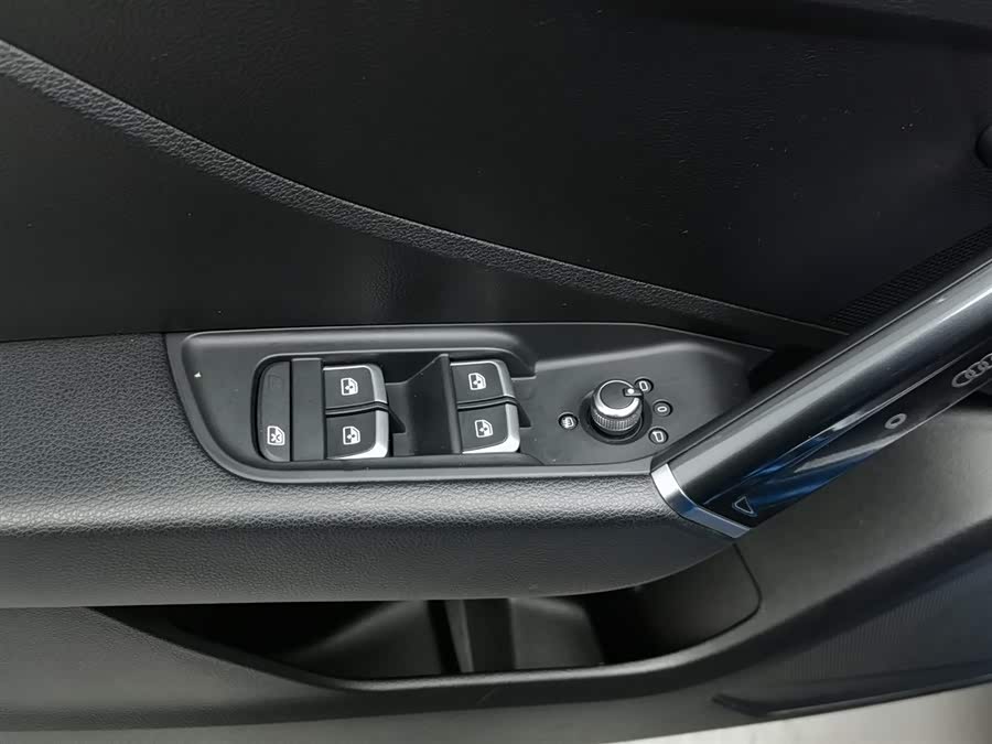 Audi Q2L e-tron 2020 #10 Audi Q2L e-tron 2020 صورة سيارة #10