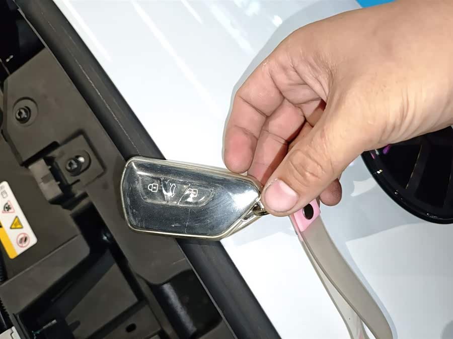 Volkswagen ID.UNYX 06 2025 #10 Volkswagen ID.UNYX 06 2025 imagen de coche #10