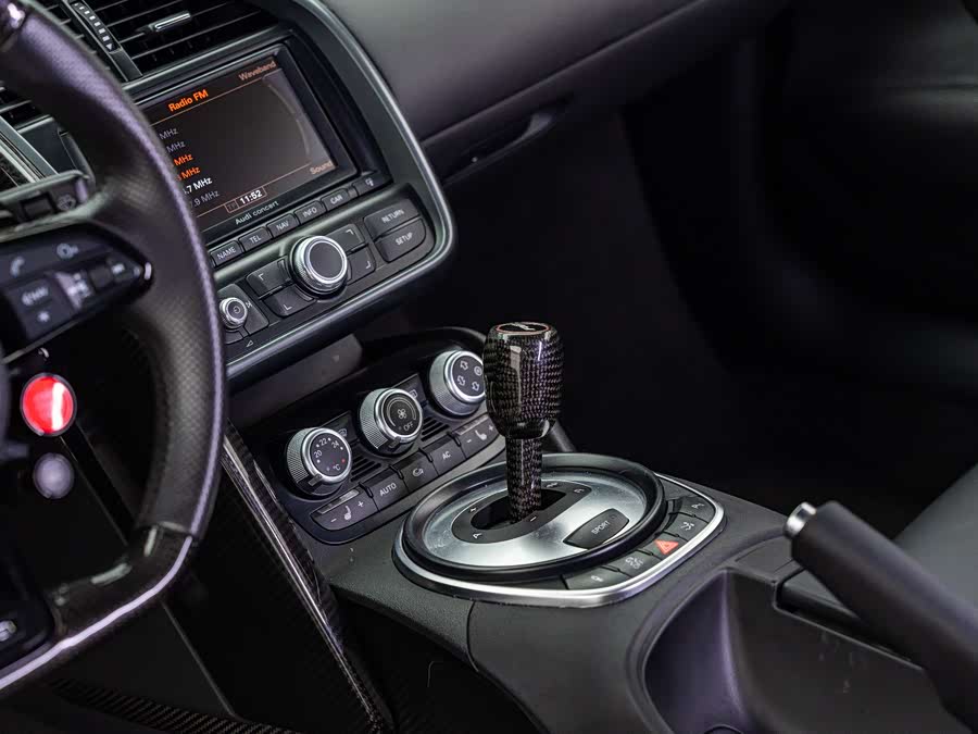 Audi R8 2013 #10 Audi R8 2013 car image #10