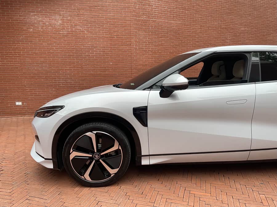 BYD SongL EV 2023 #10 BYD SongL EV 2023 car image #10