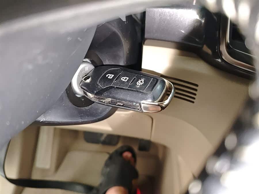 Ford Everest 2015 car image #10