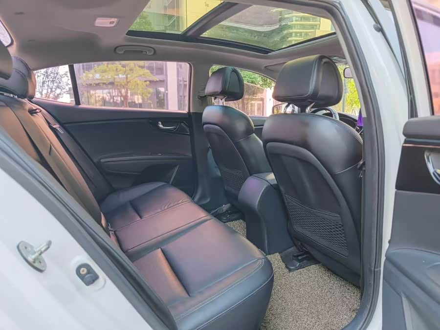 起亚 起亚K4 2016 汽车图片 #10