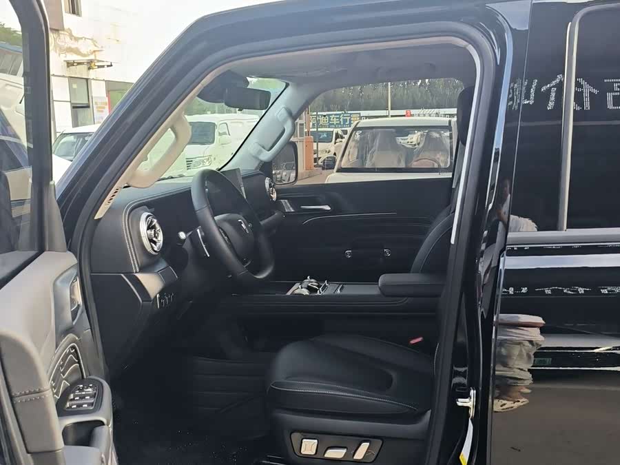 Tank 300 New Energy 2025 #10 Tank 300 New Energy 2025 immagine di auto #10