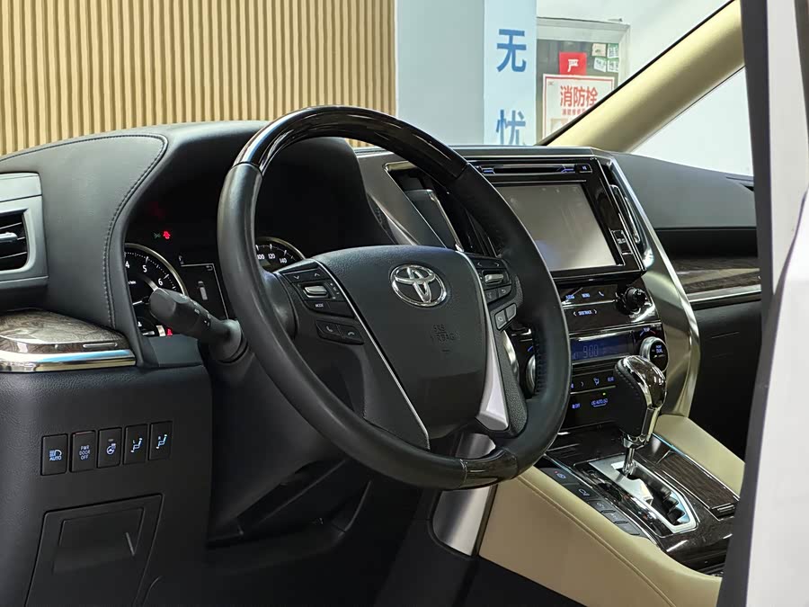 Toyota Alphard 2019 #10 Toyota Alphard 2019 car image #10
