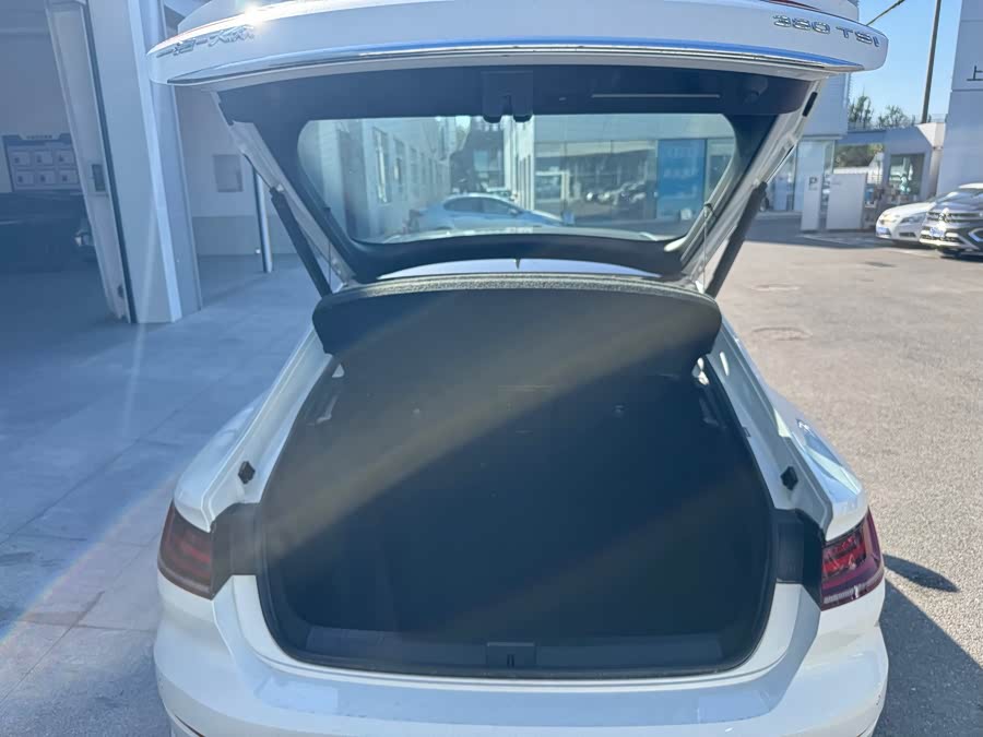 Volkswagen CC (FAW-Volkswagen) 2024 car image #10