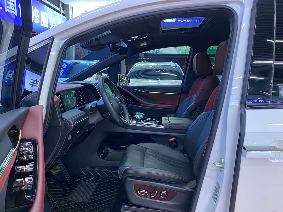 GAC Trumpchi M8 2024 car image #10