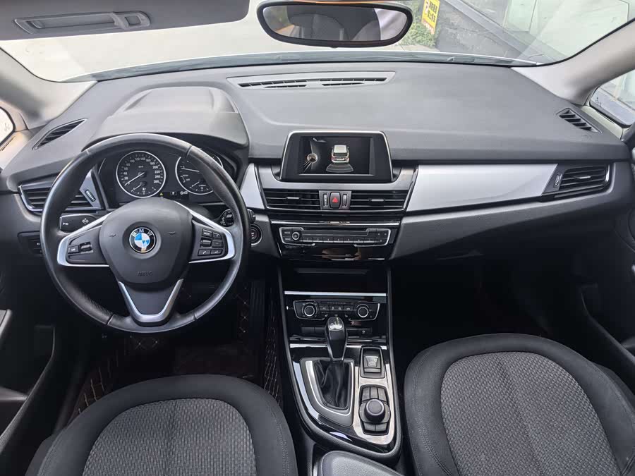 BMW 2 Series Tourer 2017 صورة سيارة #10