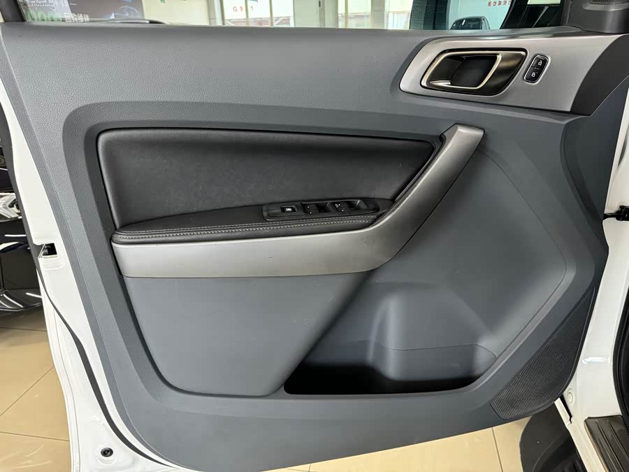 Ford Everest 2017 #10 Ford Everest 2017 car image #10