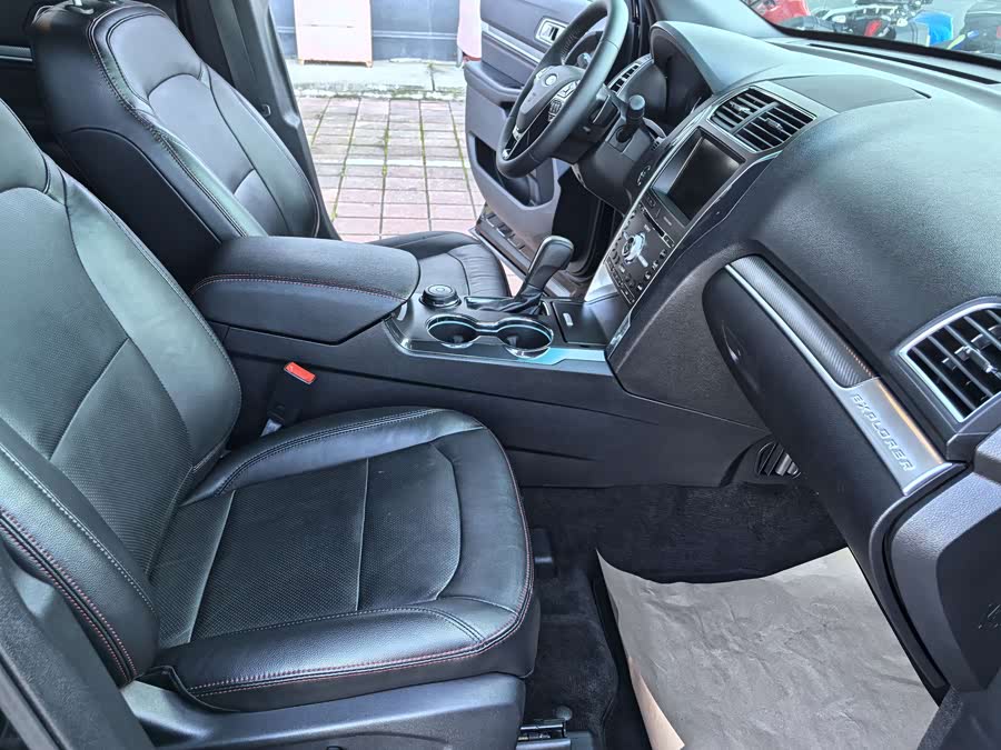 Ford Explorer (Imported) 2015 car image #10