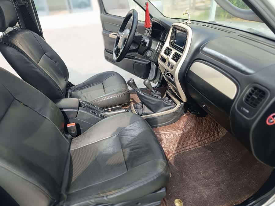 日产 日产帕拉丁 2010 汽车图片 #10