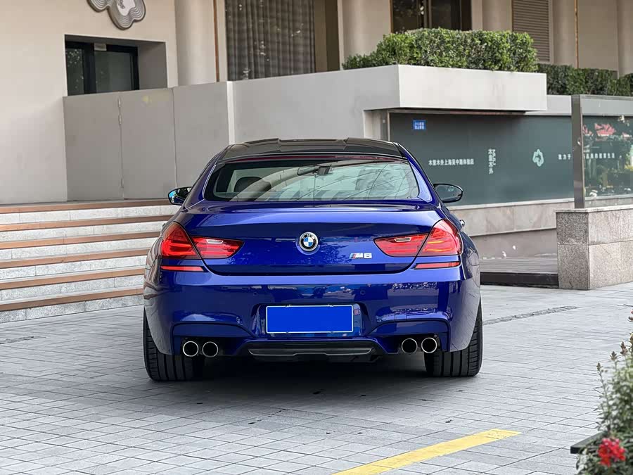 BMW M6 2015 car image #10