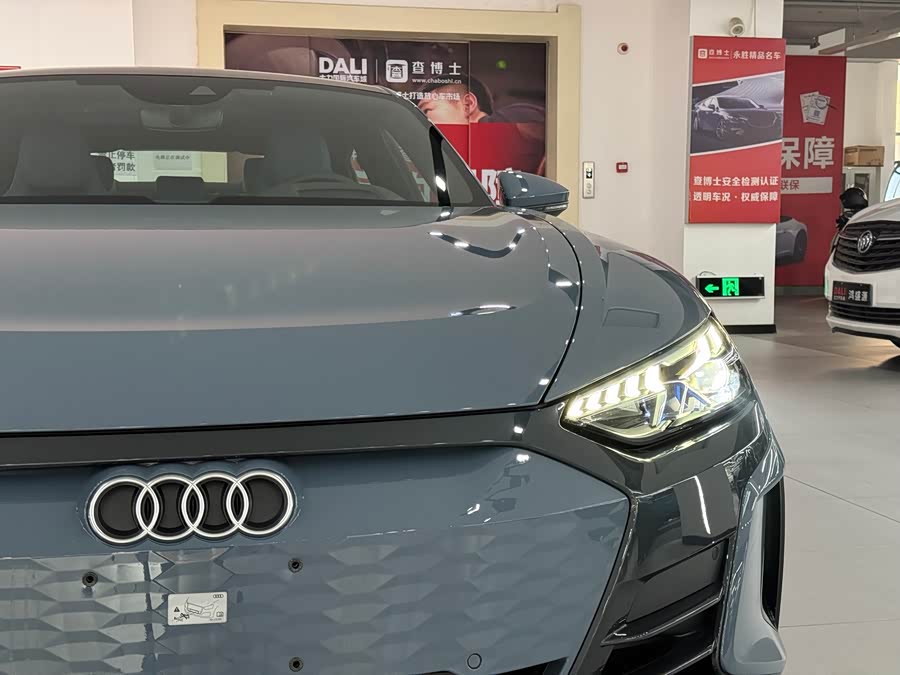 Audi e-tron GT 2024 صورة سيارة #10