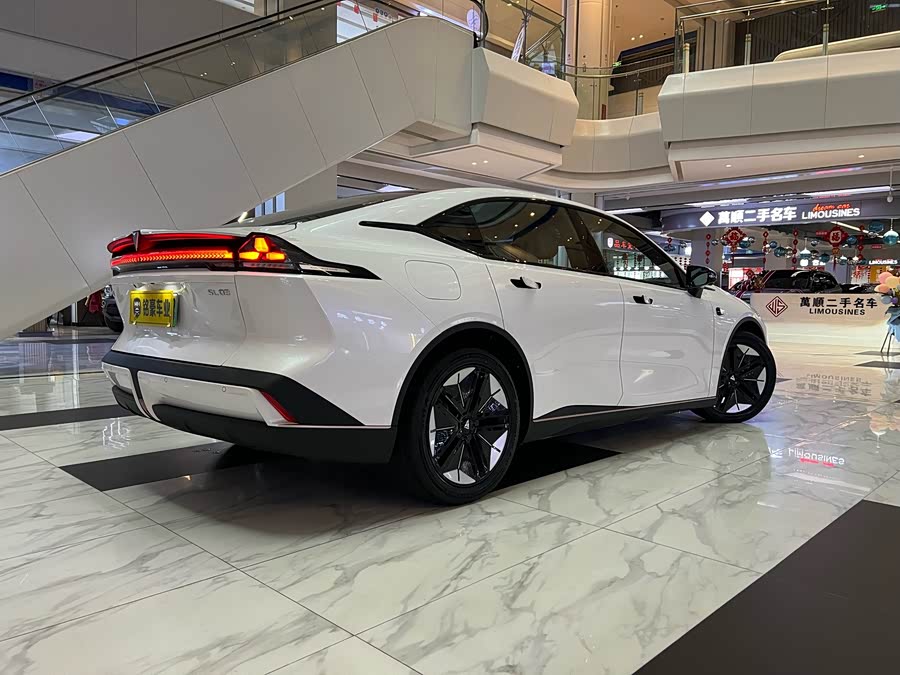 Deepal SL03 2025 car image #10