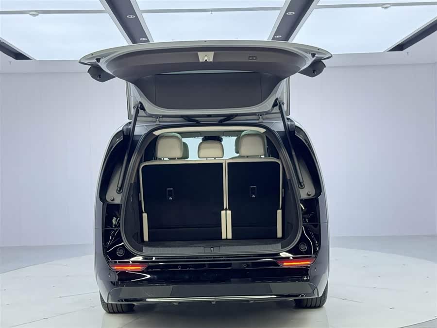 理想汽车 理想MEGA 2024 汽车图片 #10