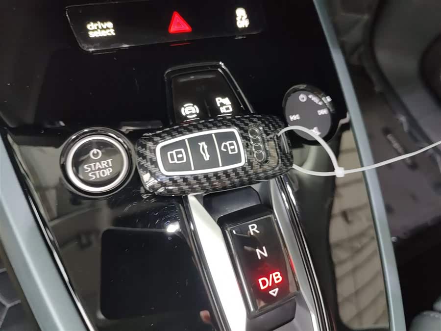 Audi Q5 e-tron 2024 immagine di auto #10