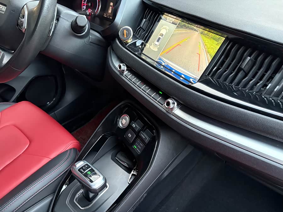 Haval H2s 2017 car image #10