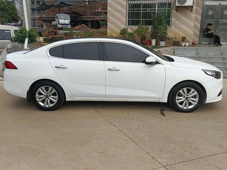 起亚 起亚K4 2014 汽车图片 #10