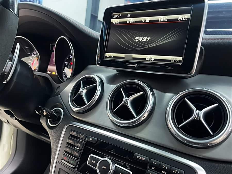 Mercedes-Benz GLA AMG 2015 car image #10