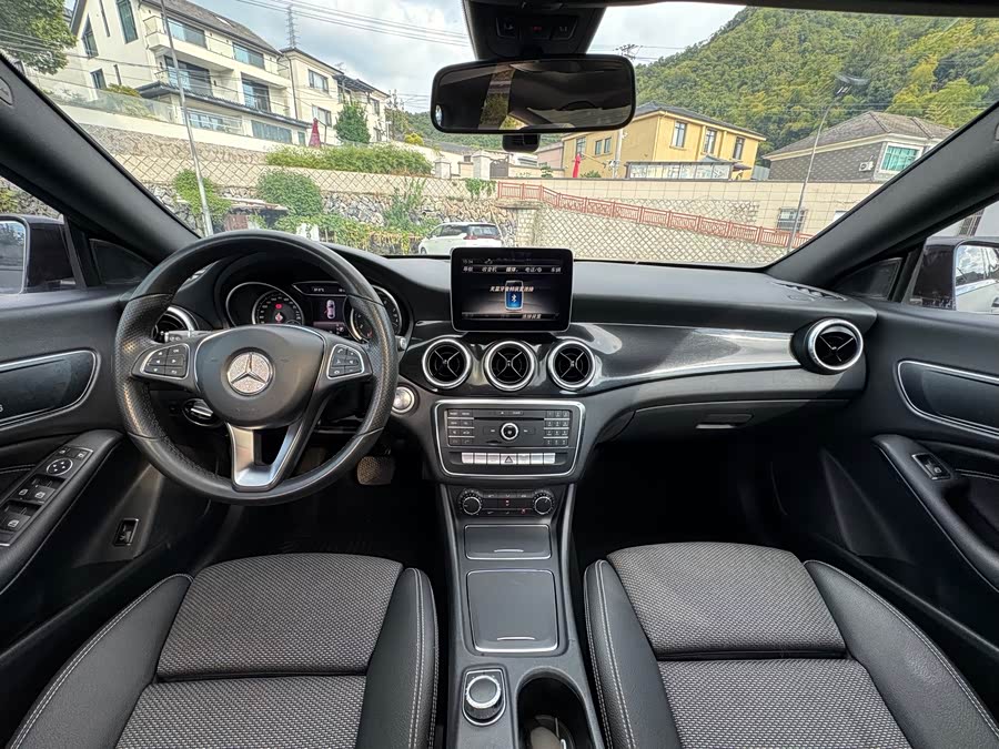 Mercedes-Benz CLA Class (Imported) 2017 #10 Mercedes-Benz CLA Class (Imported) 2017 car image #10