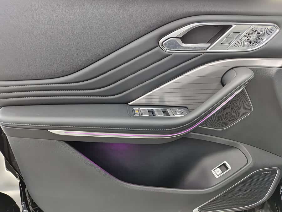 HongQi HS7 PHEV 2025 #10 HongQi HS7 PHEV 2025 car image #10