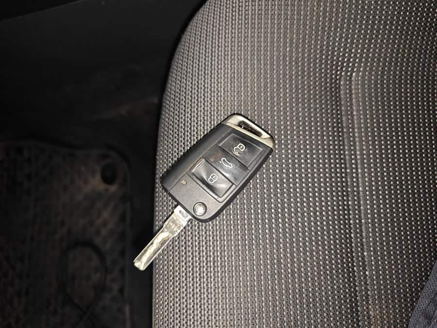 Volkswagen Golf Pure Electric 2020 imagen de coche #10