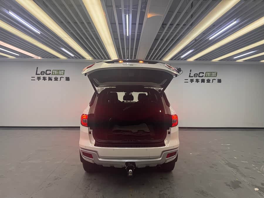 Ford Everest 2019 car image #10