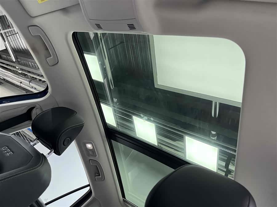 Volkswagen Tayron GTE 2023 #10 Volkswagen Tayron GTE 2023 car image #10