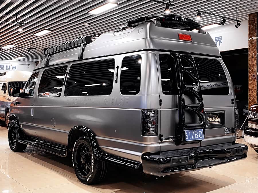 Ford E350 2010 car image #10