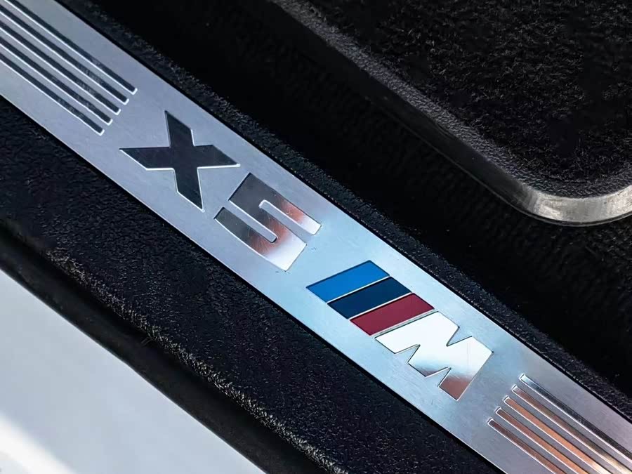 BMW X5 M 2016 car image #10