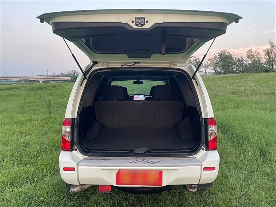 日产 日产帕拉丁 2013 汽车图片 #10