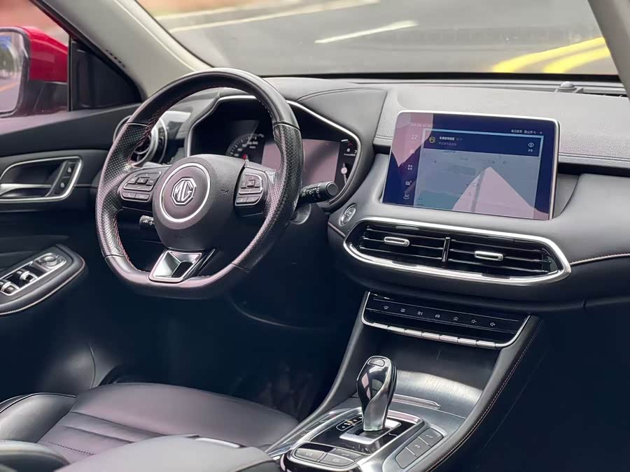 MG HS 2019 car image #10