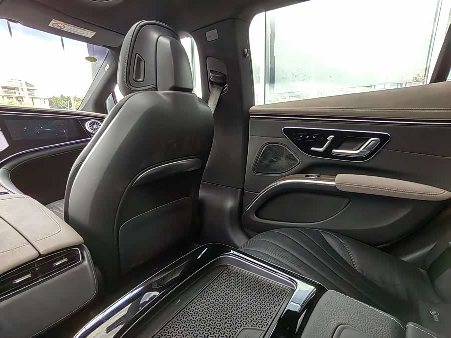 Mercedes-Benz EQS Class 2025 car image #10