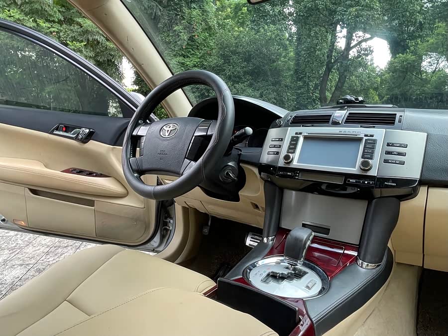 Toyota Reiz 2009 immagine di auto #10