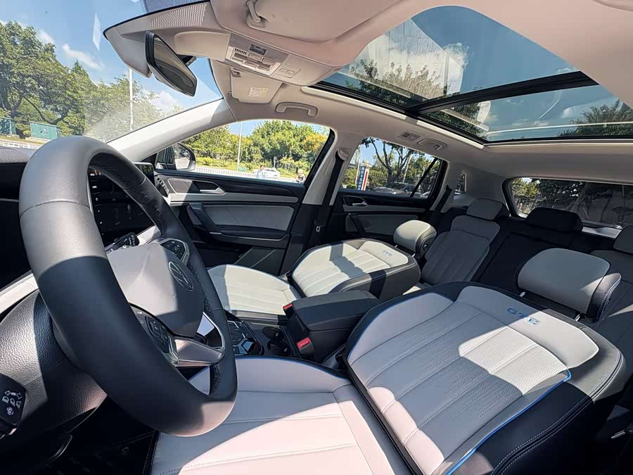 Volkswagen Tayron GTE 2023 #10 Volkswagen Tayron GTE 2023 car image #10