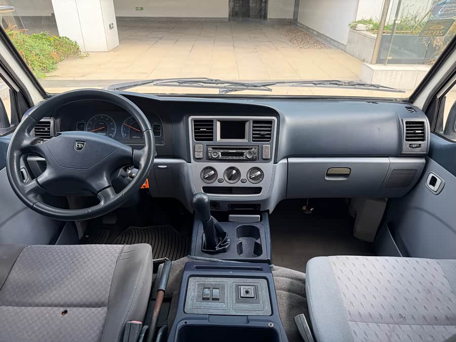 Soueast Delica 2012 car image #10