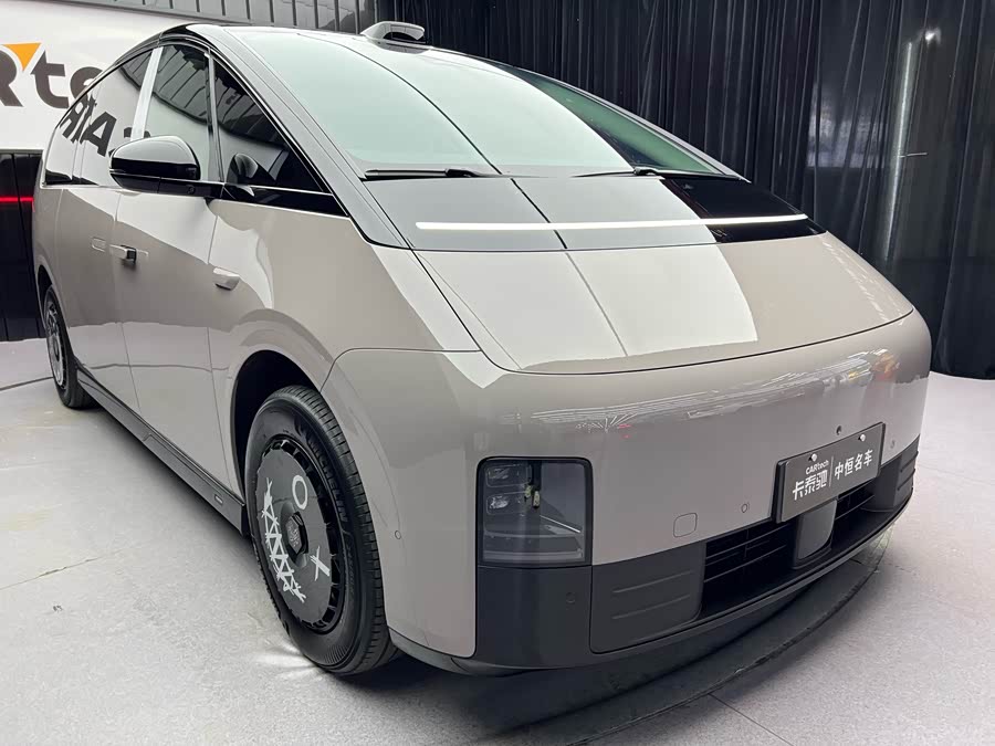 理想汽车 理想MEGA 2025 汽车图片 #10