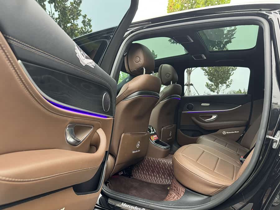 Mercedes-Benz E Class New Energy 2021 car image #10