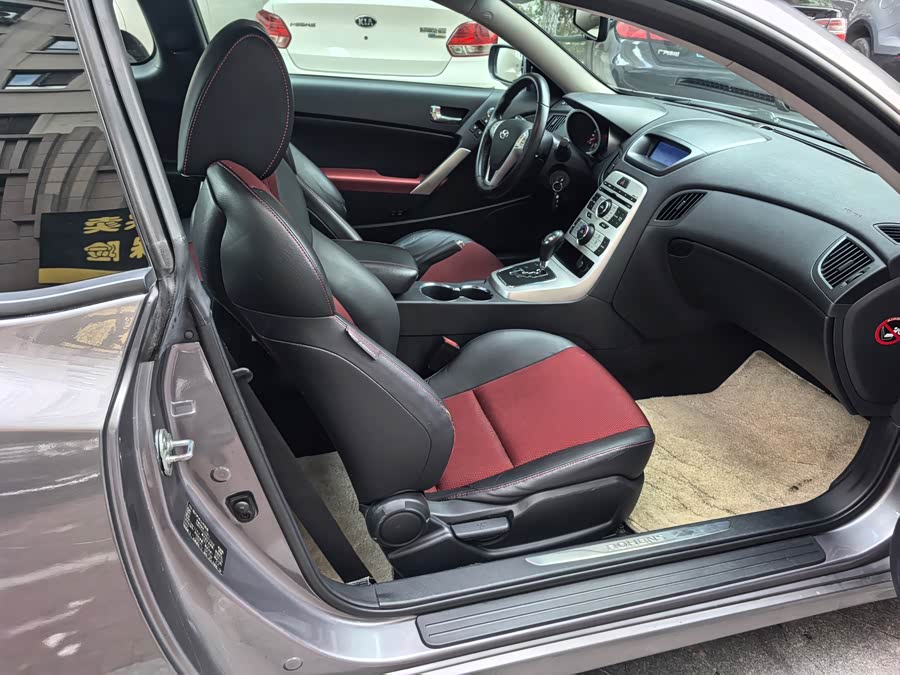 Hyundai Rohens-Coupe 2010 car image #10