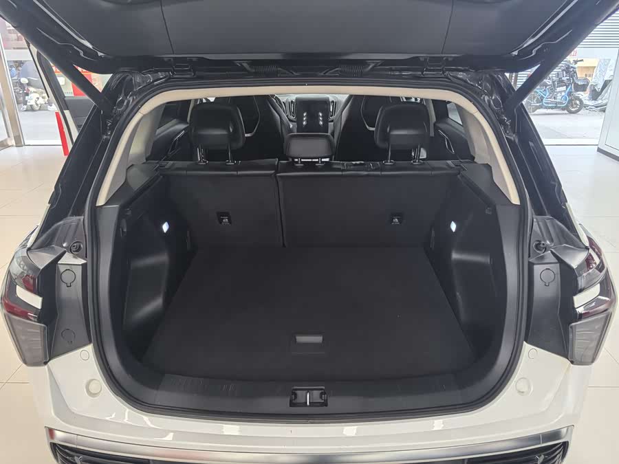 HongQi HS3 2023 #10 HongQi HS3 2023 car image #10