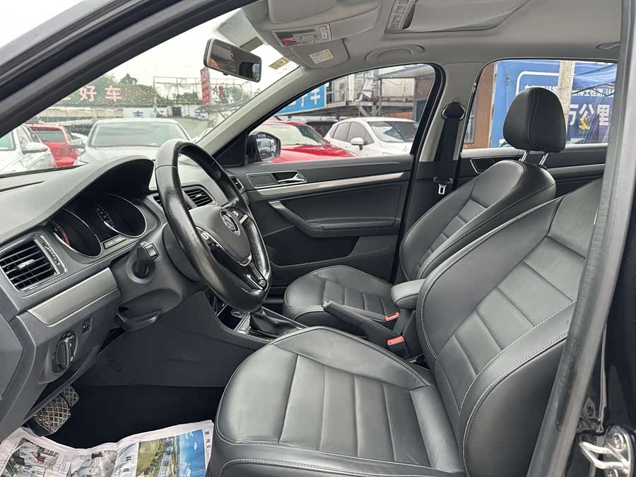 Volkswagen Lavida 2018 car image #10