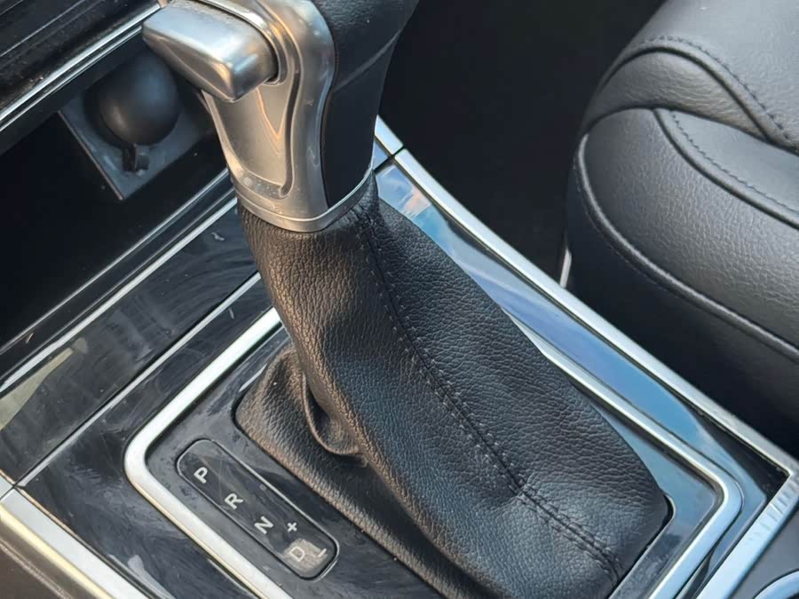 Haval H2 2017 car image #10