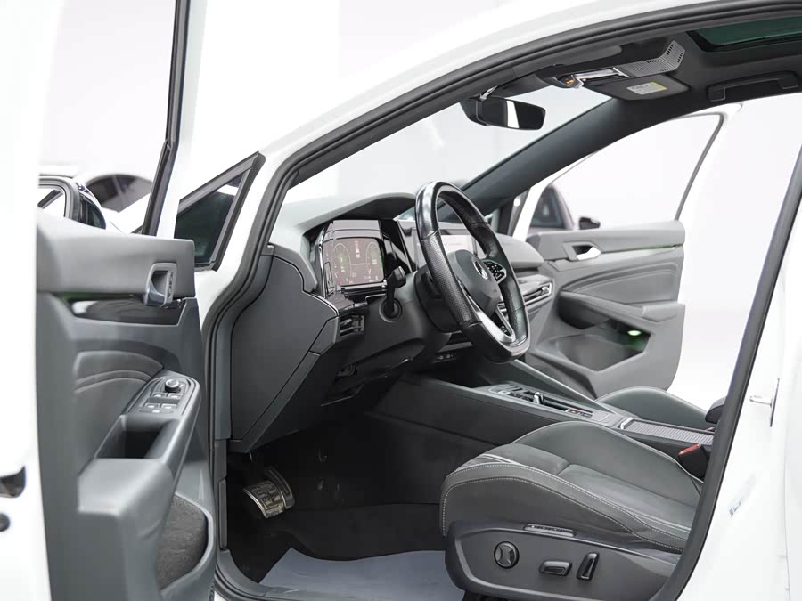 Volkswagen Golf 2021 #10 Volkswagen Golf 2021 car image #10