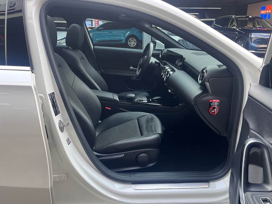 Mercedes-Benz A Class (Imported) 2019 #10 Mercedes-Benz A Class (Imported) 2019 car image #10